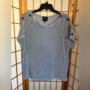 Cute Blue & White textured top